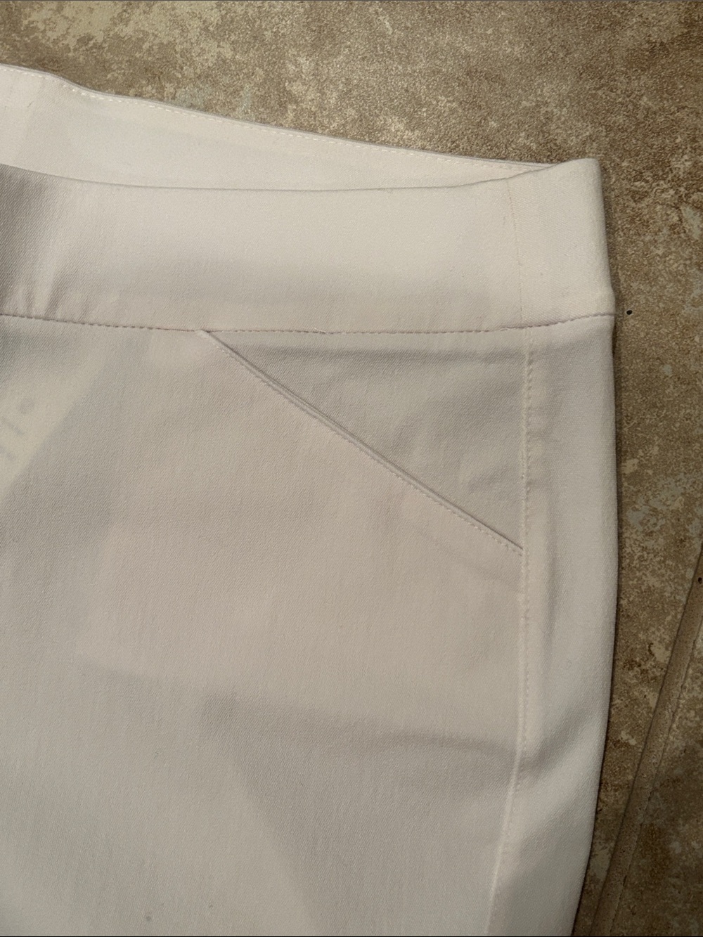Chico's size 2 (US 12) Crepe Cropped Pants & cooler bag gift 🎁 - Picture 5 of 11